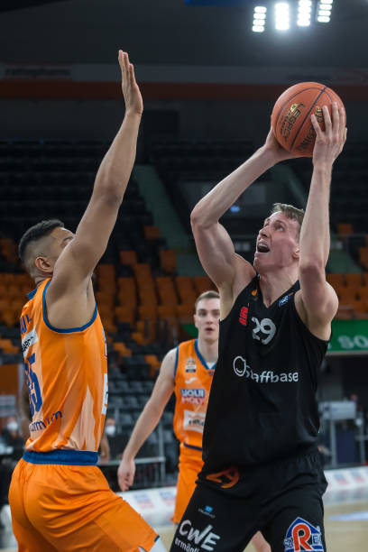 德拉富恩特 德拉富恩特