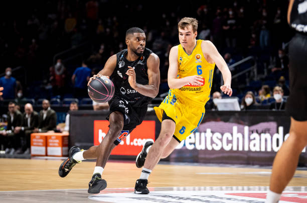 防守三人组 防守三人组